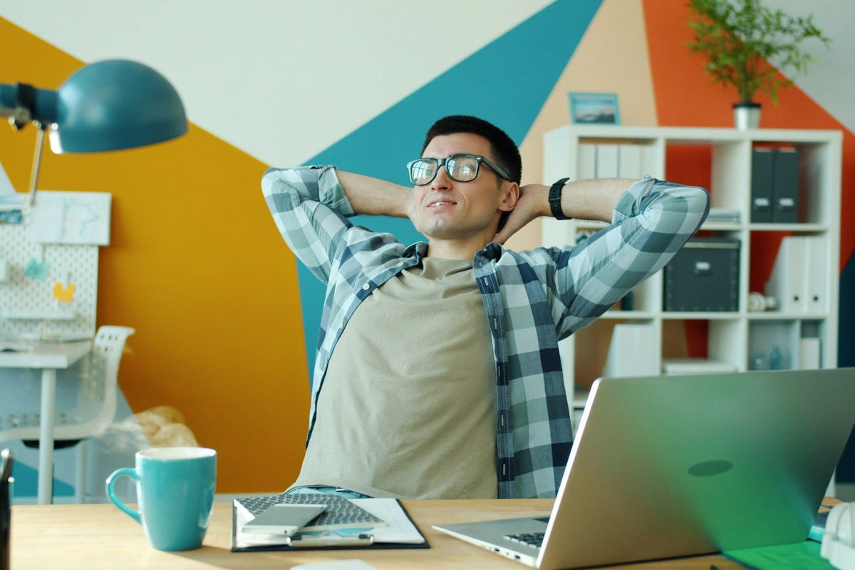 5 quick posture adjustments to instantly improve your workday