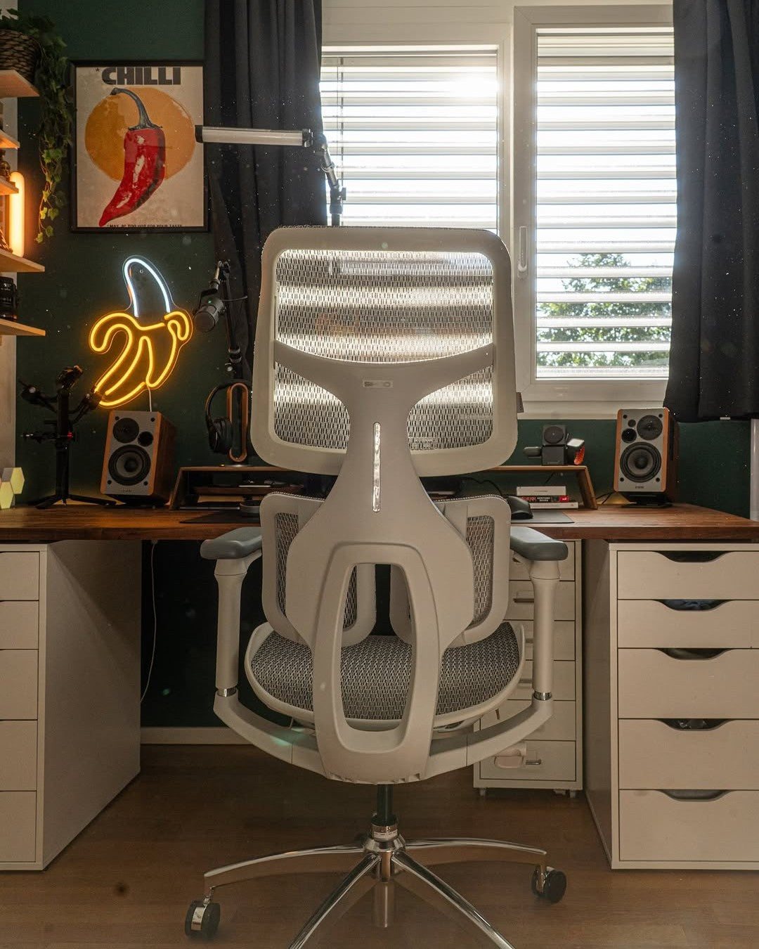 Ergonomic office chair showcasing how modern office chairs are changing our sitting posture.