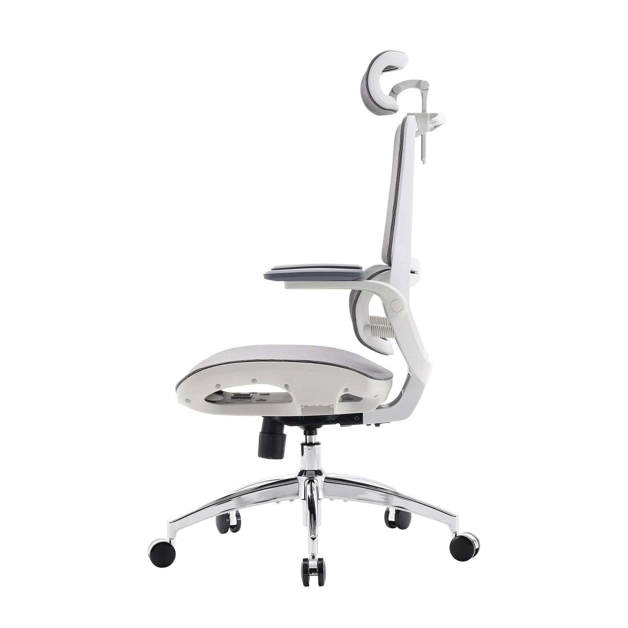Side view of the white Sihoo M59 Pro ergonomic chair.